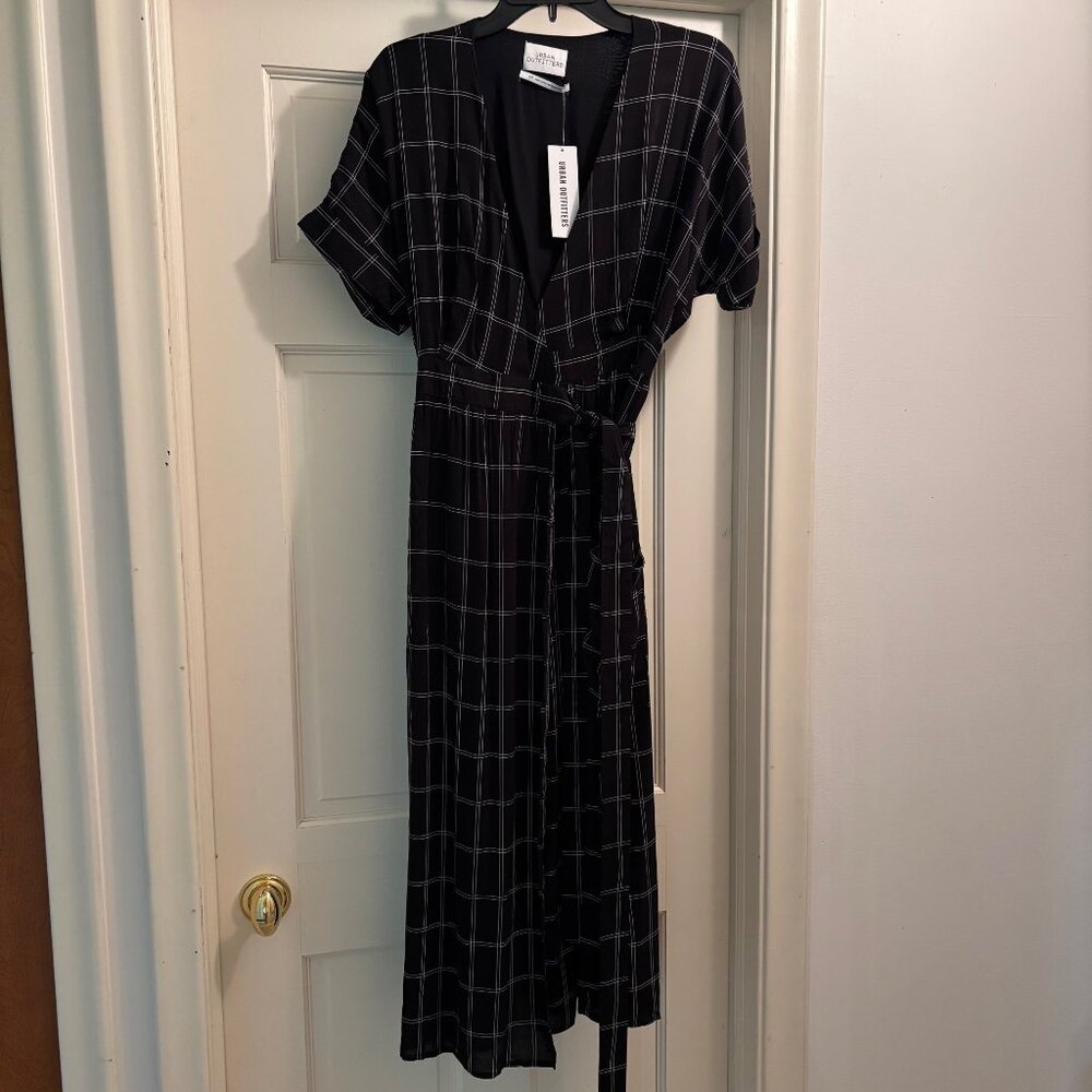 NWT Urban Outfitters Wrap Dress Black Window Pane Size Small